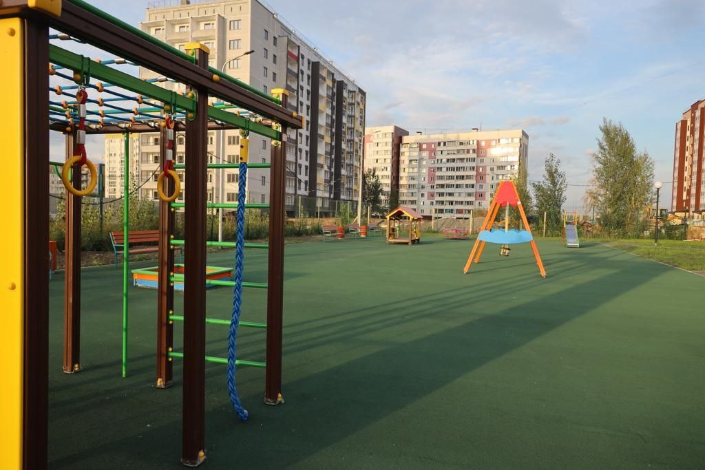 Губернатор проконтролировал завершение строительства детской поликлиники