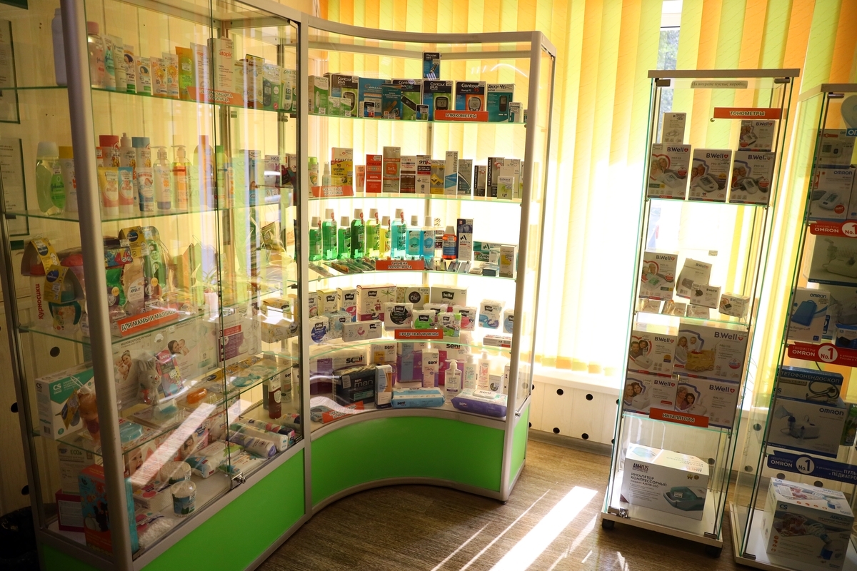 Губернатор Вадим Шумков поставил задачи по контролю цен на лекарственные препараты