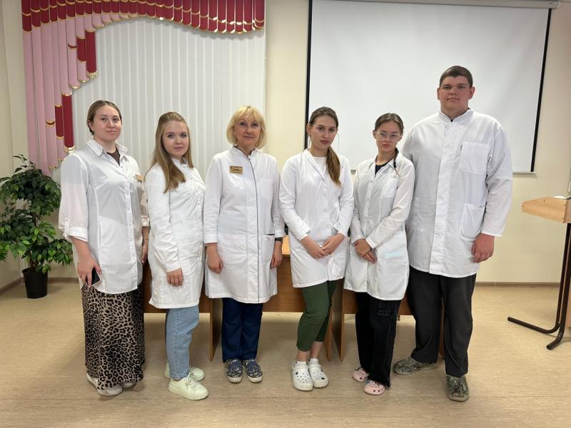 В поликлинике Курганской областной больницы №2 проходит учебная практика студентов медицинских вузов 