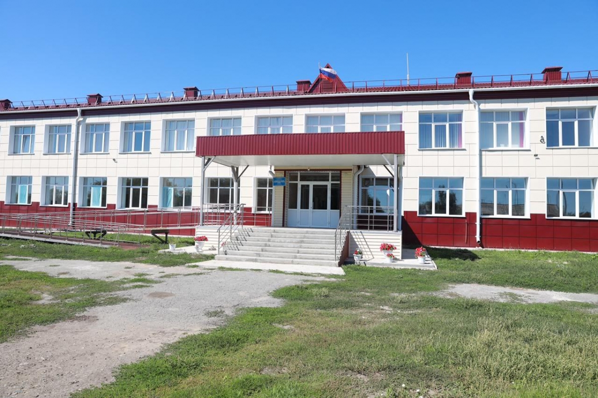 По поручению губернатора Вадима Шумкова в Звериноголовском округе продолжат приводить в порядок дороги и объекты социальной сферы