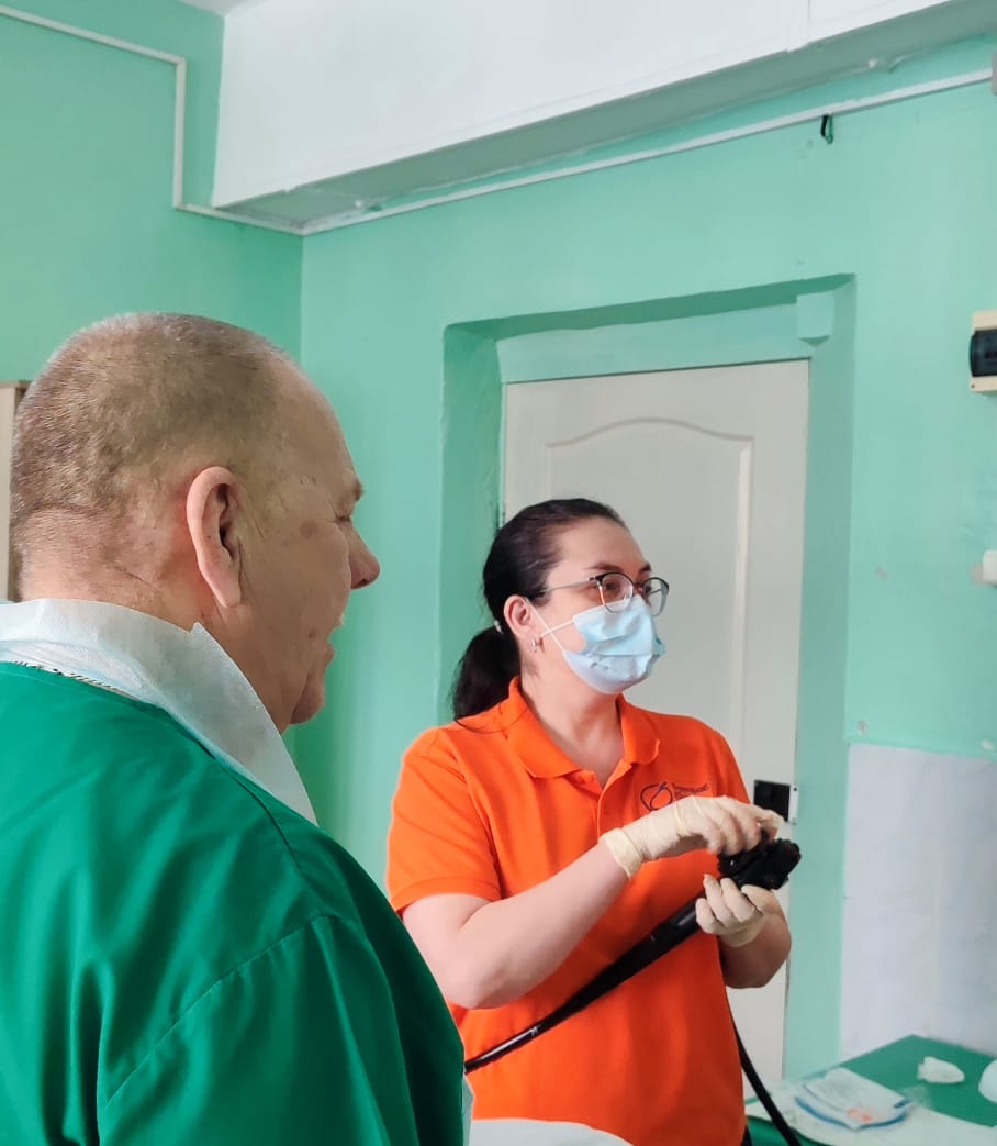 Для специалистов Межрайонной больницы №7 провели мастер -класс по колоноскопии