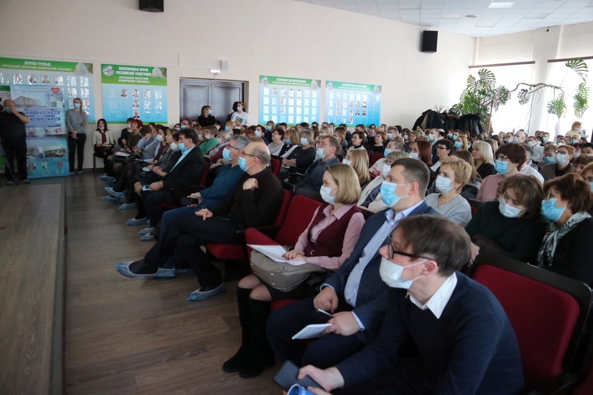 Директор департамента здравоохранения Алексей Сигидаев ответил на вопросы сотрудников медицинских учреждений