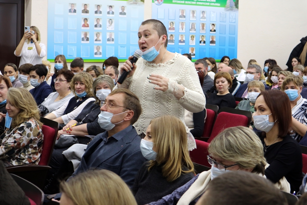 Директор департамента здравоохранения Алексей Сигидаев ответил на вопросы сотрудников медицинских учреждений