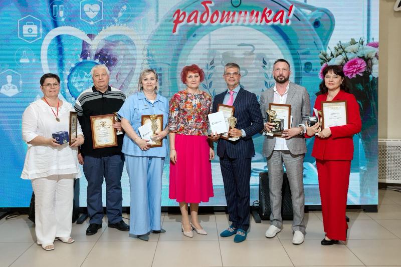 На торжественном мероприятии посвященном Дню медицинского работника подведены итоги месячника «80-летия Победы в Великой Отечественной войне»