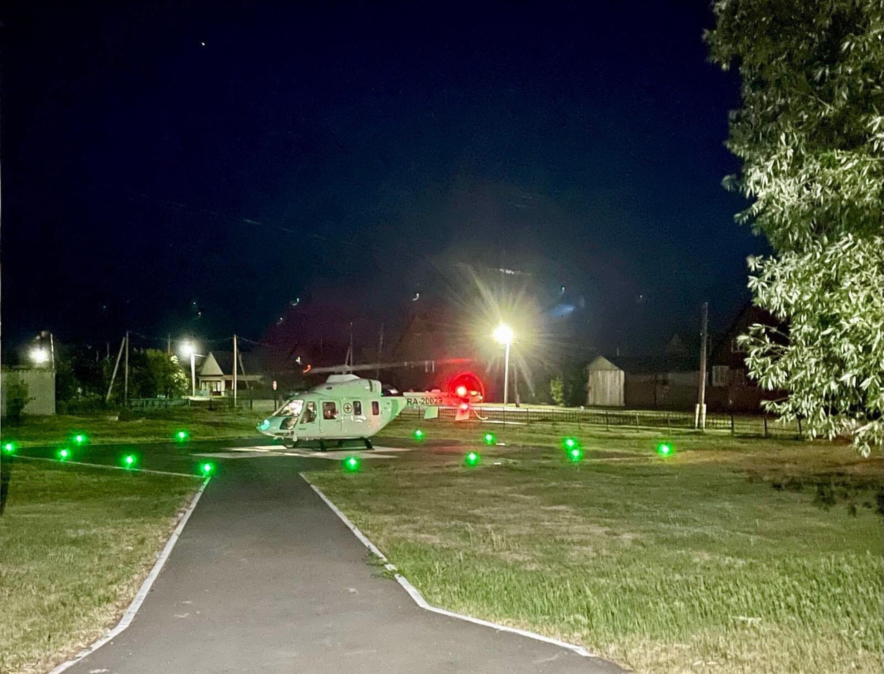 Вертолётную площадку в Петухово оснастили комплексом светотехнического оборудования