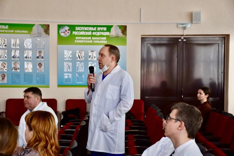 В Курганской областной клинической больнице провели разбор клинического случая со сложным диагнозом  "Серозный менингит"