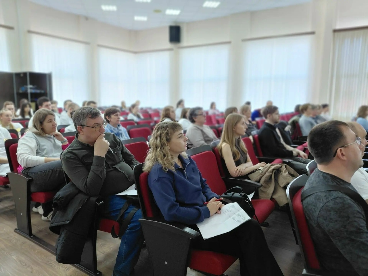 День специалиста для врачей‑терапевтов, фельдшеров и врачей общей практики провели в Курганской областной клинической больнице.