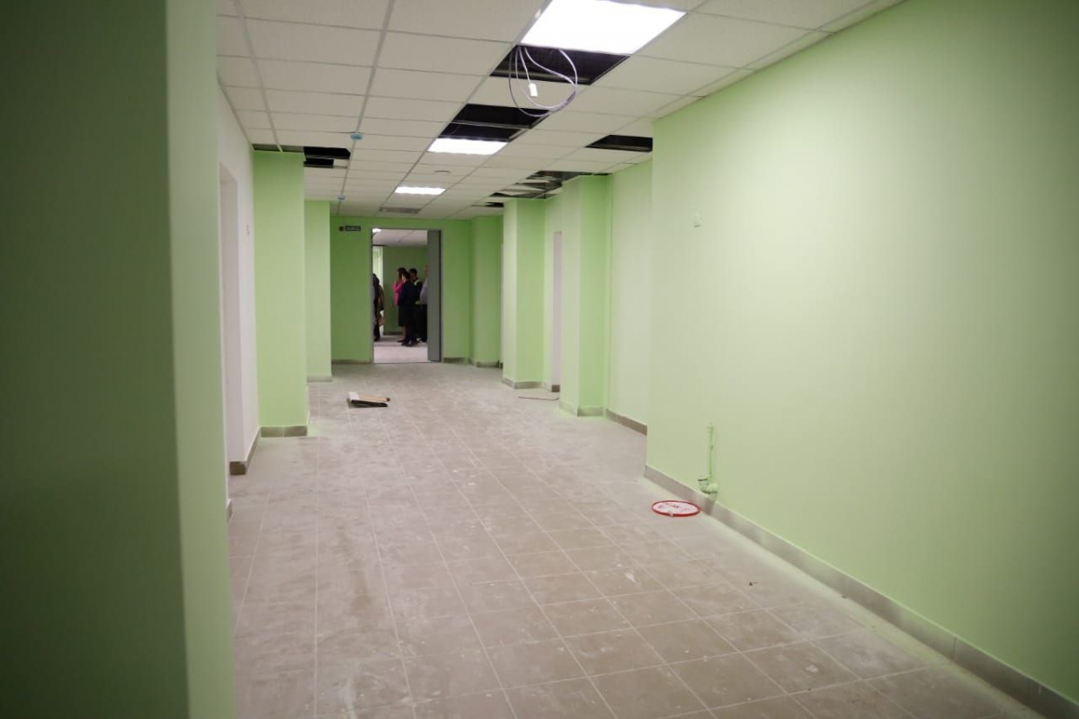 Губернатор проконтролировал завершение строительства детской поликлиники