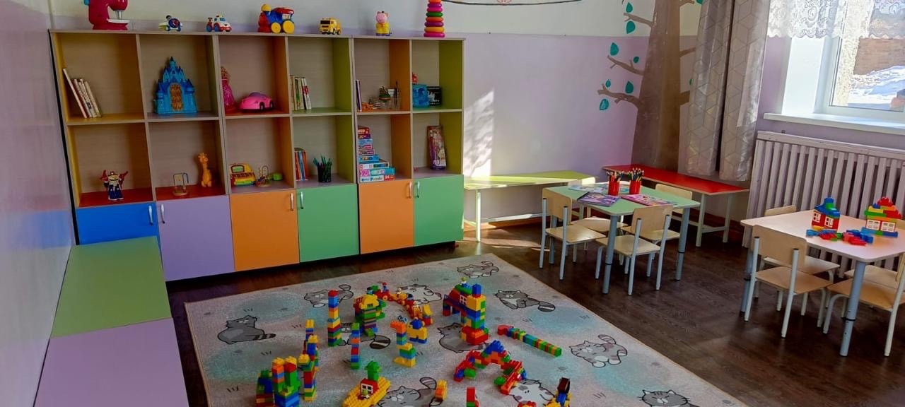 В рамках дружбы между медицинскими организациями силами областной клинической больницы и кардиологическим диспансером была оказана помощь в оснащении двух детских комнат для детей