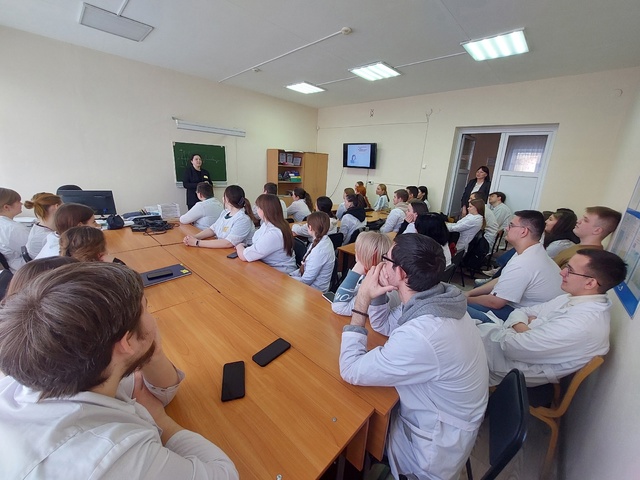 На базе Курганского базового медицинского колледжа в рамках образовательного проекта «За здоровое завтра!» состоялась научно-практическая конференция «Эффективная коммуникация в медицине».