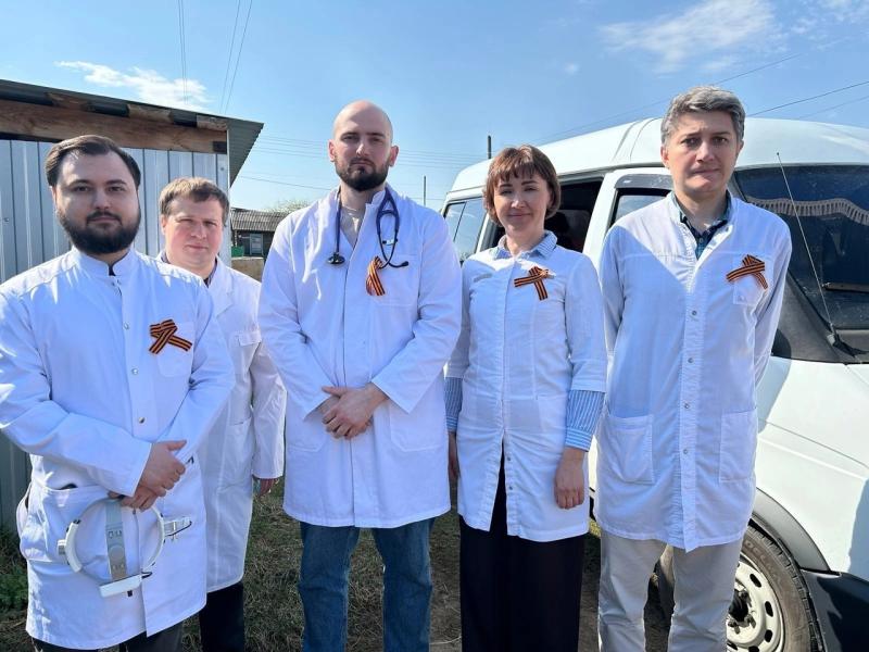 Специалисты мобильной бригады «Поезд здоровья» посетили ветерана Великой Отечественной войны, проживающего в Целинном муниципальном округе