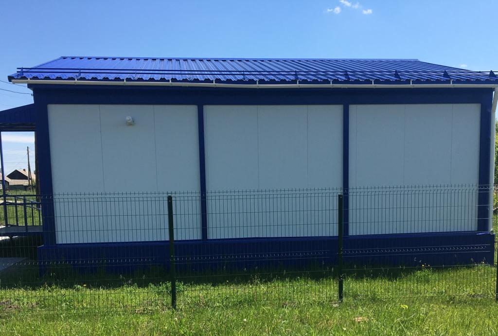 Модернизация первичного звена: завершена установка фельдшерско-акушерского пункта в селе Ясная Поляна Далматовского района