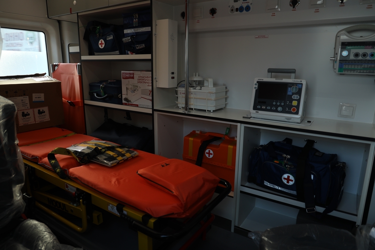 В канун Нового года образовательные и медицинские учреждения Курганской области получили новый транспорт