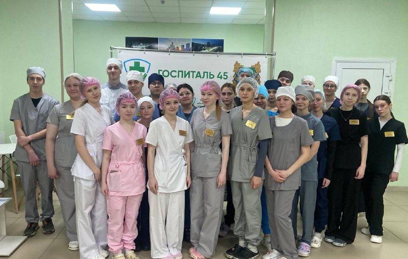 Студенты Курганского базового медицинского колледжа проходят практику в Курганском областном госпитале для ветеранов войн