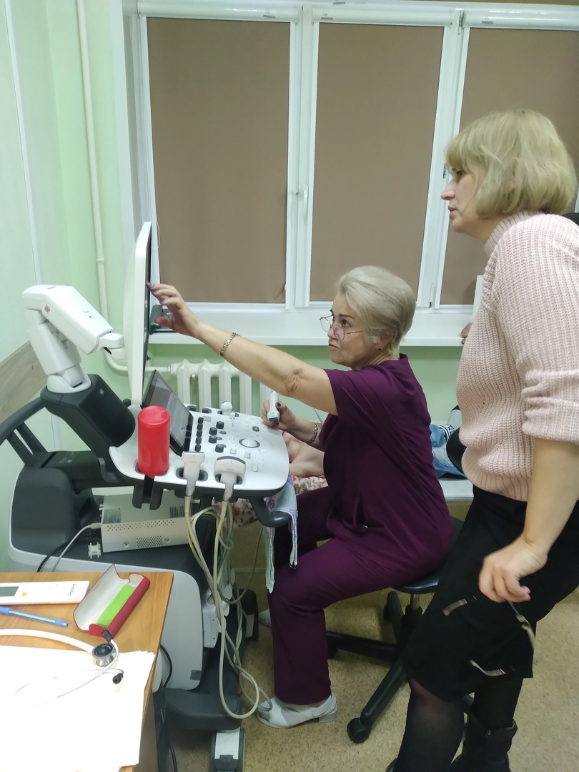 13 декабря в Курганской областной детской клинической больнице имени Красного Креста, кардиохирурги Федерального центра сердечно-сосудистой хирургии г. Челябинска консультируют детей с пороками сердца