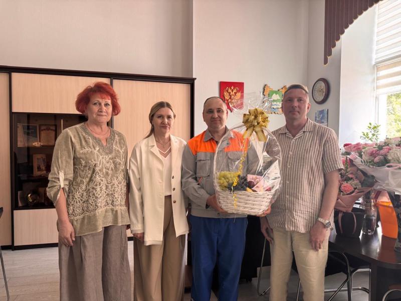 Ко Дню семьи, любви и верности: история большого семейного счастья от сотрудника Курганской областной клинической больницы