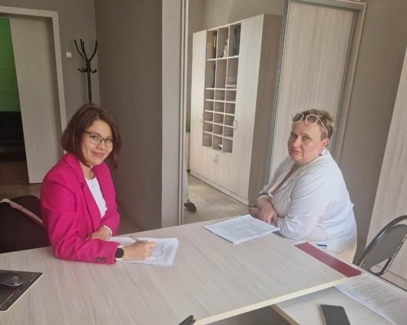 Врачи-фтизиатры Курганского областного противотуберкулёзного диспансера провели плановый выездной аудит амбулаторно-поликлинической службы и противотуберкулезного кабинета Межрайонной больницы №7