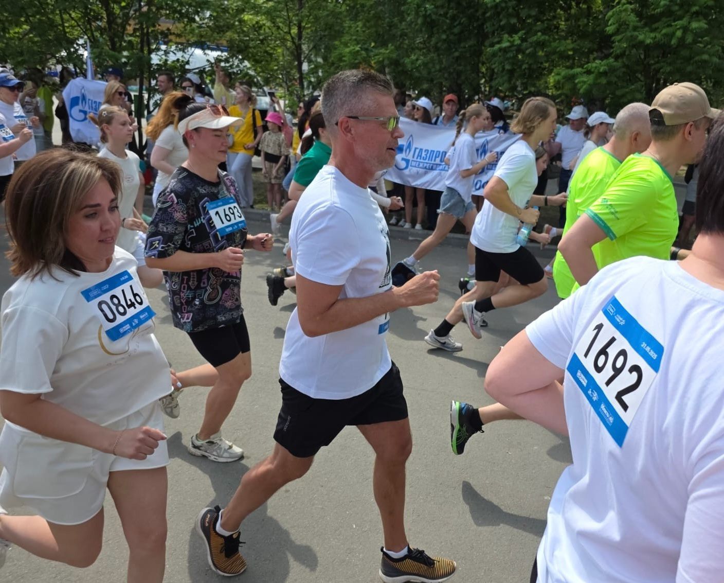 Сотрудники медицинских учреждений приняли участие в забеге «Зелёный марафон»