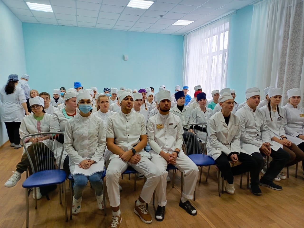 Студенты Курганского базового медицинского колледжа встретились с представителями Департамента здравоохранения и медицинских организаций