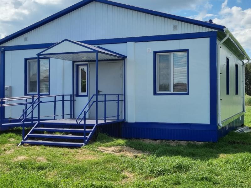 В  Катайской центральной районной больницы д.Анчугово завершается установка фельдшерско- акушерского пункта