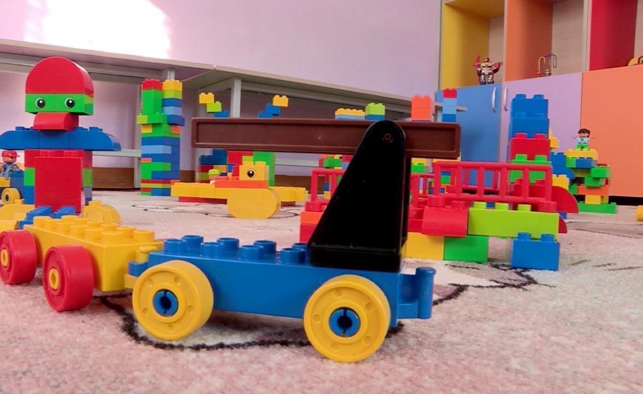 В рамках дружбы между медицинскими организациями силами областной клинической больницы и кардиологическим диспансером была оказана помощь в оснащении двух детских комнат для детей