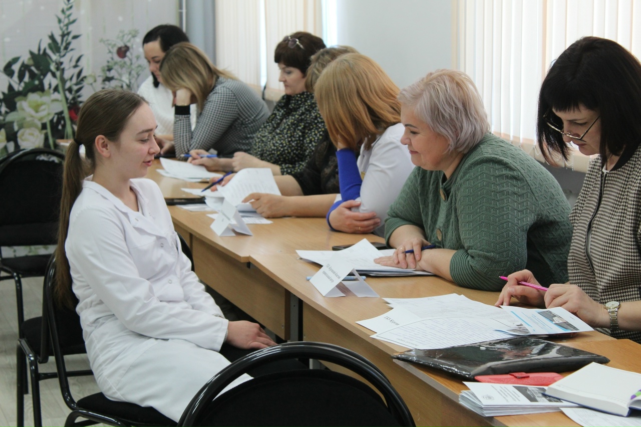 В Юргамышском филиале Курганского базового медицинского колледжа прошла встреча студентов с представителями медицинских организаций.
