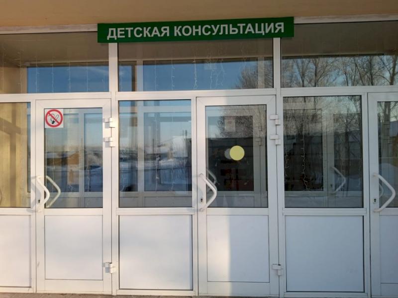 Медицинская помощь в комфортных условиях: в Щучанском муниципальном округе проведены работы по капитальному ремонту детской поликлиники и выполнен ремонт ФАПов