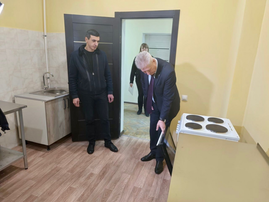 Глава Краснодонского района ЛНР поблагодарил Курганскую область за помощь в проведении ремонта социального общежития