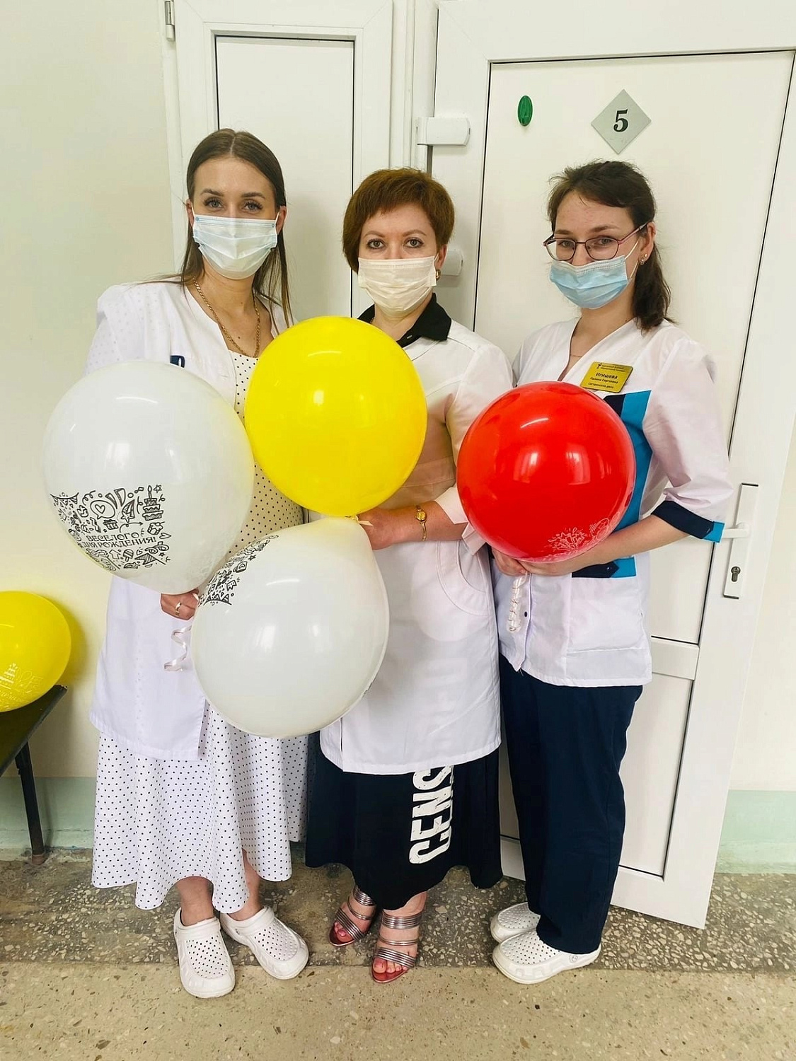 1 июня - Международный день защиты детей! Сотрудники Курганской областной инфекционной больницы поздравили детей, находящихся на лечении