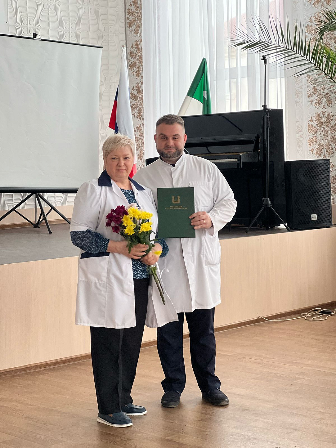 В Курганской больнице скорой медицинской помощи наградили лучших сотрудников скорой медицинской помощи