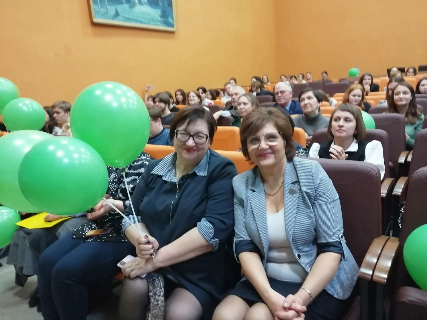 Директор департамента здравоохранения Курганской области Алексей Сигидаев поздравил студентов и преподавателей колледжа