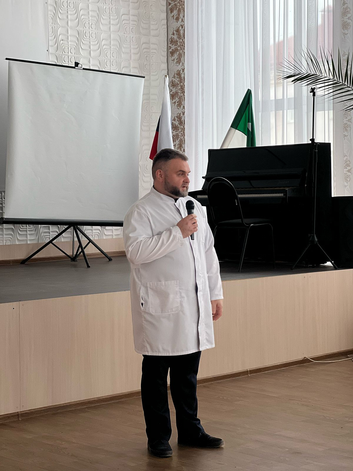 В Курганской больнице скорой медицинской помощи наградили лучших сотрудников скорой медицинской помощи