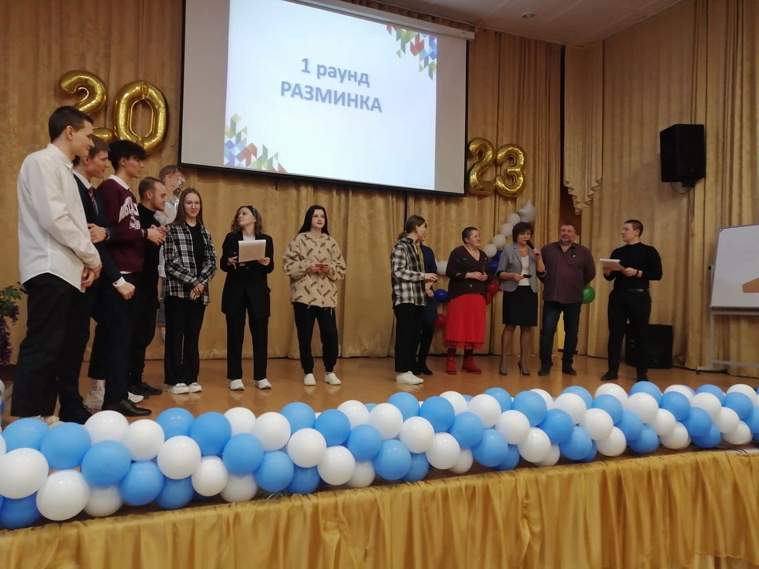 Директор департамента здравоохранения Курганской области Алексей Сигидаев поздравил студентов и преподавателей колледжа