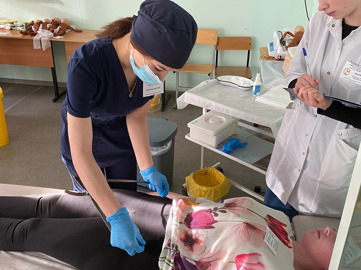 В Курганском базовом медицинском колледже прошёл традиционный конкурс профессионального мастерства по специальности "Акушерское дело". "Лучшая акушерка. Первые шаги в профессию"